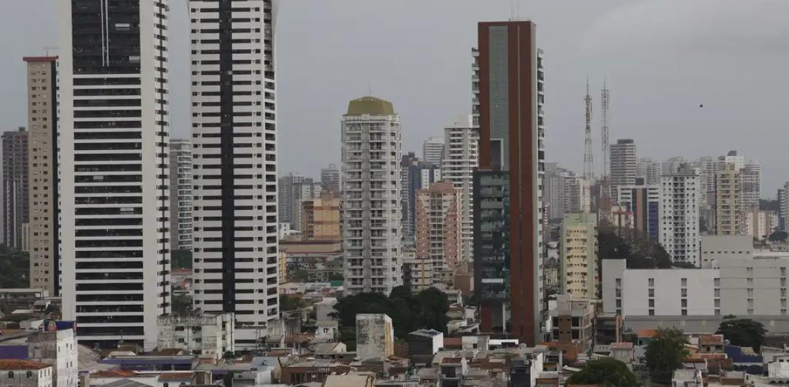 Brasil é criticado por países e ONGs por hospedagem cara na COP30