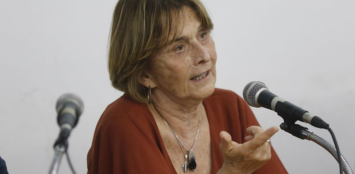 Política brasileira não enxerga ciência como solução, diz pesquisadora
