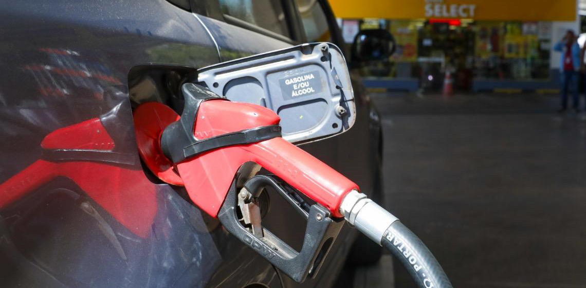 Preço da gasolina cai após fiscalização do Procon no Distrito Federal