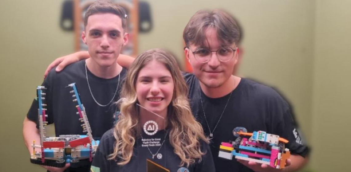 Equipe brasileira vence competição mundial de robótica para o bem