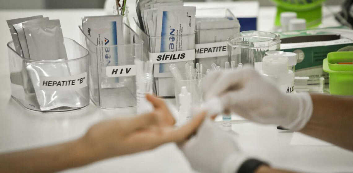 Brasil registra alta de 325% na taxa de incidência de hepatite A entre 2022 e 2024