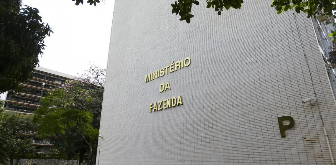 Decisão de Alexandre de Moraes fará governo deixar de arrecadar R$ 450 mi neste ano