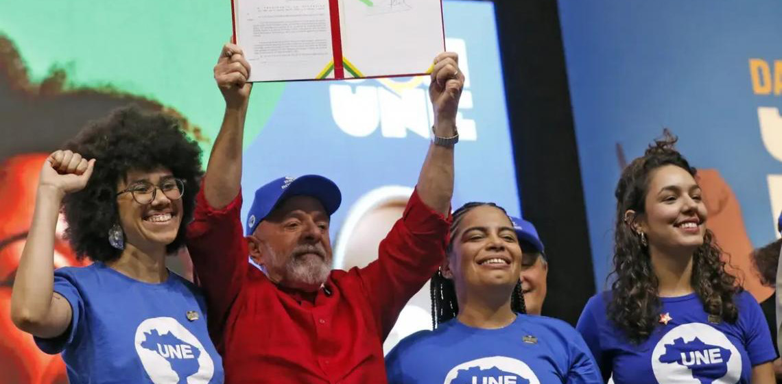 Presidente Lula diz que vai cobrar imposto das empresas americanas digitais
