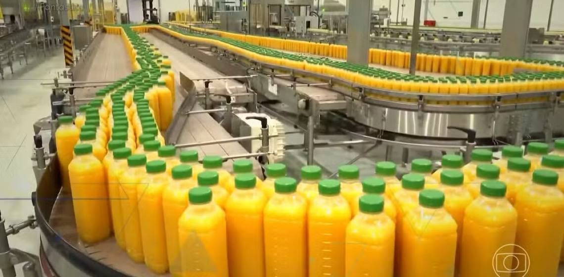 Distribuidora americana de suco de laranja contesta na Justiça tarifas de Donald Trump ao Brasil