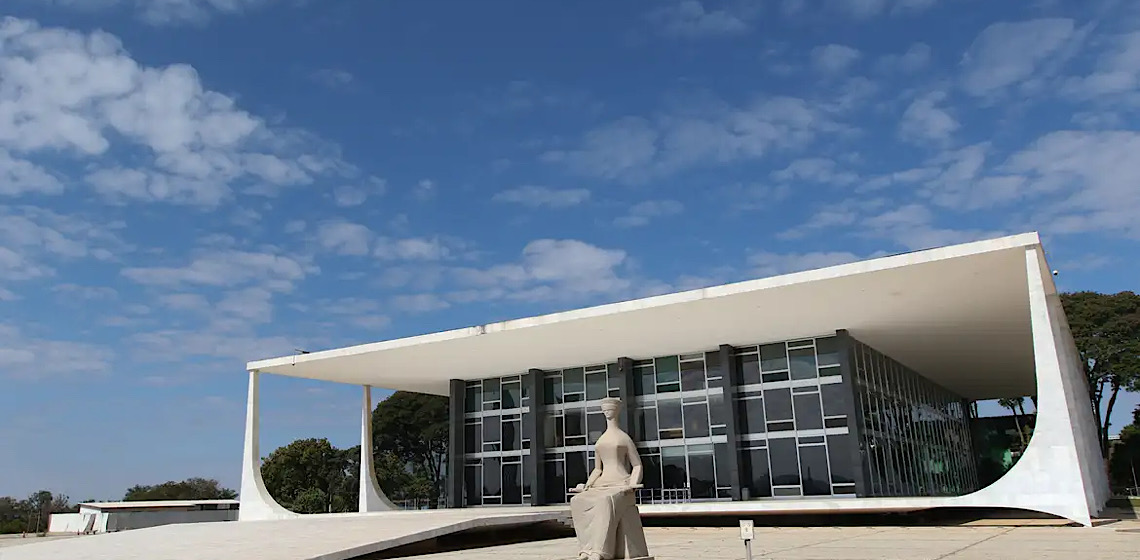 Moraes abre apuração sobre insider trading antes de tarifaço de Trump 