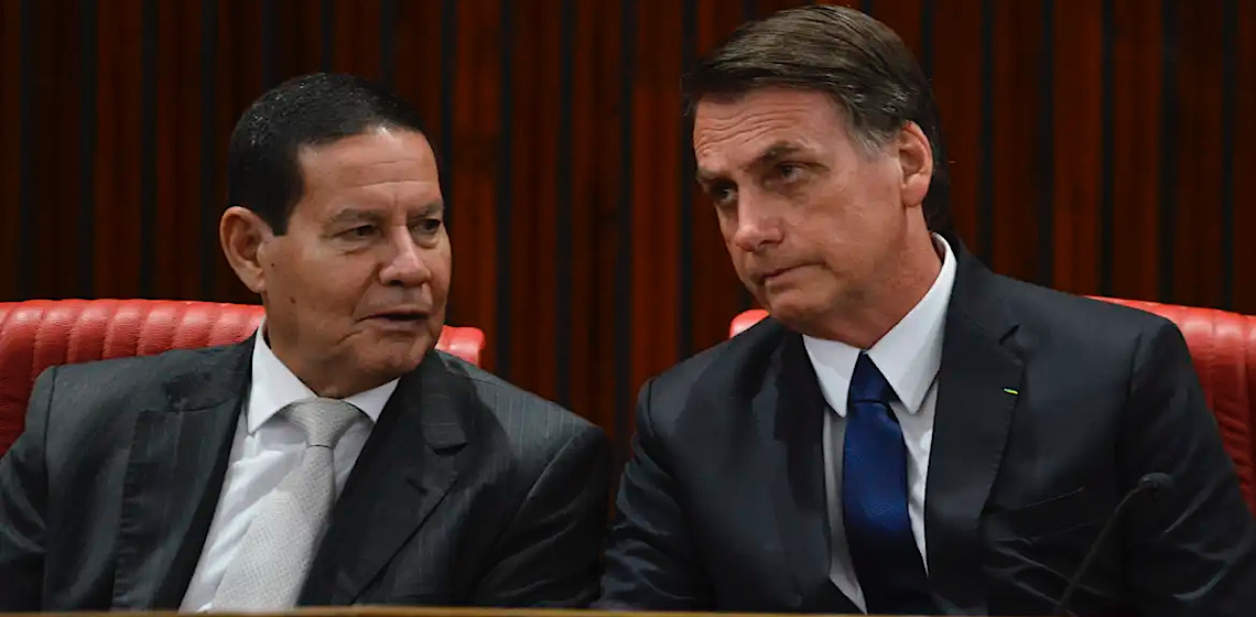 Se eu tivesse sido o candidato a vice, Bolsonaro não estaria nessa situação, diz Mourão