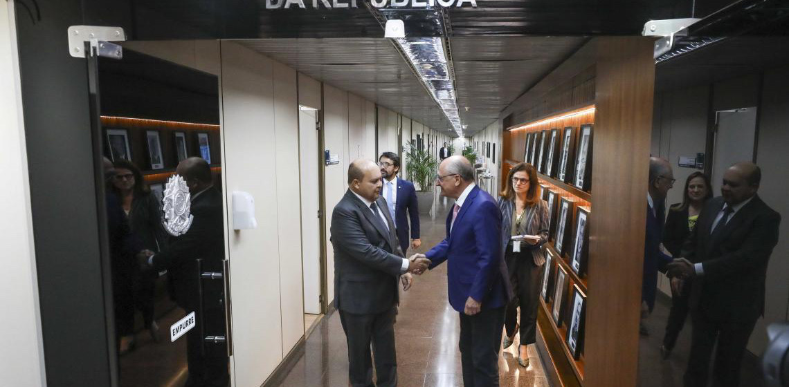 Ibaneis Rocha vai convocar edição do Fórum Nacional de Governadores para debater tarifas americanas