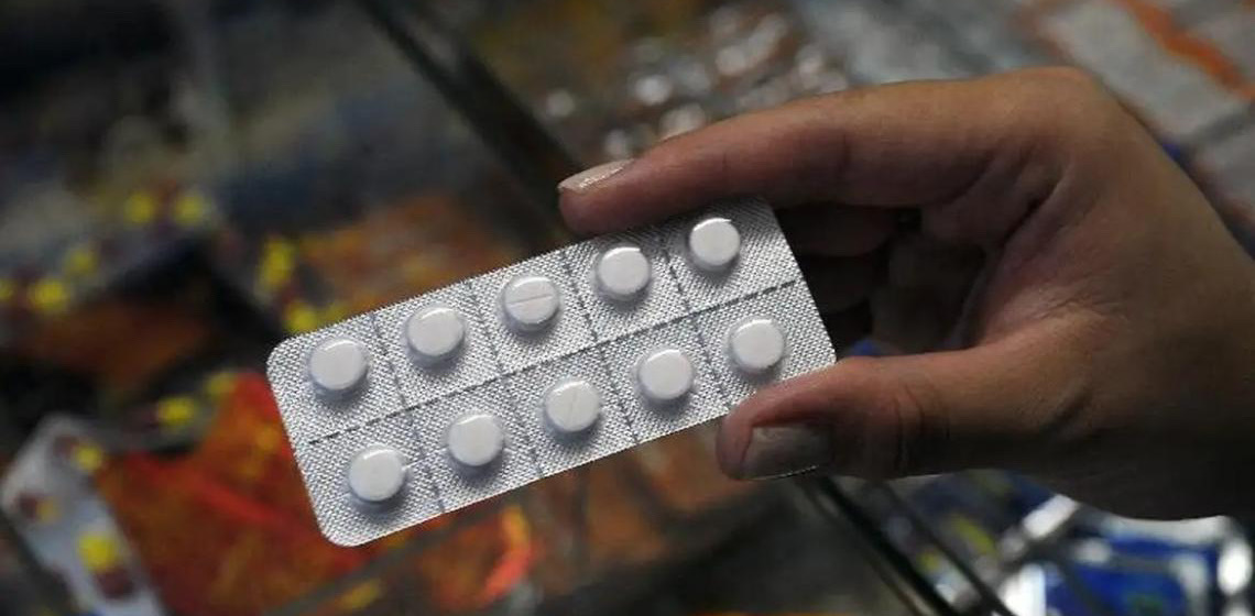 Possível reação do Brasil a tarifaço pode afetar preços de remédios