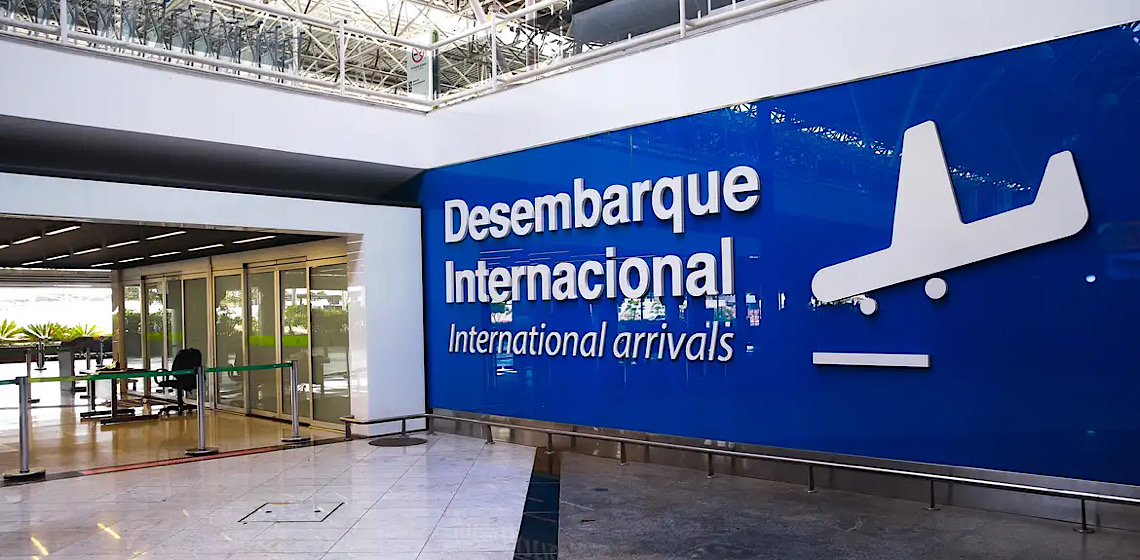 EUA podem passar a exigir taxa de até R$ 82 mil para vistos de turismo e negócios