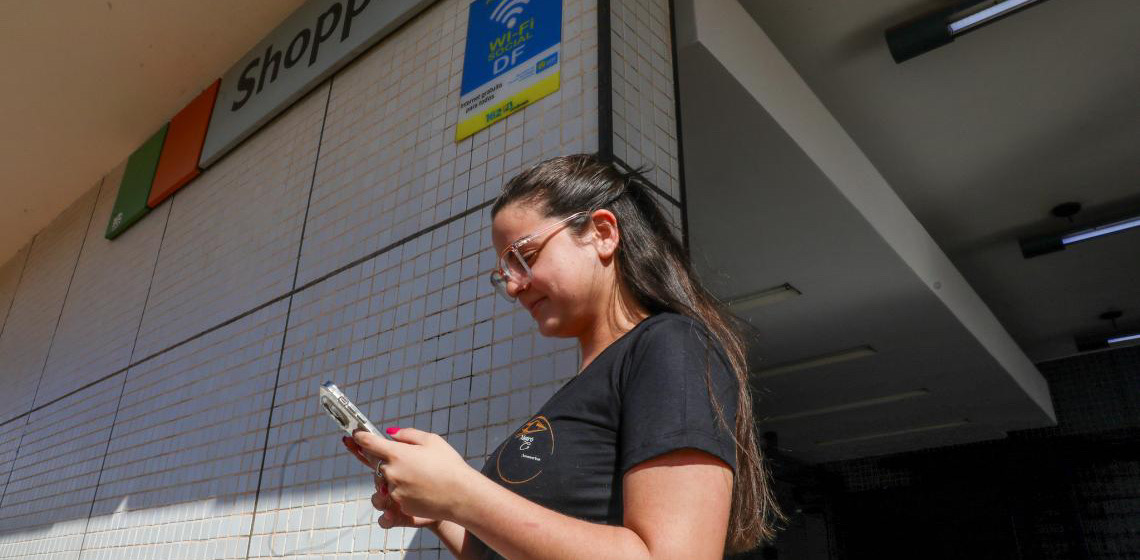 DF lidera acesso à internet no país e amplia rede pública de wi-fi gratuito