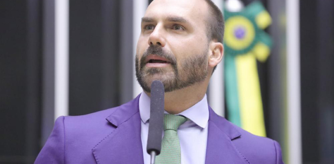 Eduardo Bolsonaro afirma ter dito a governo Trump que Moraes e esposa são 'uma pessoa' só