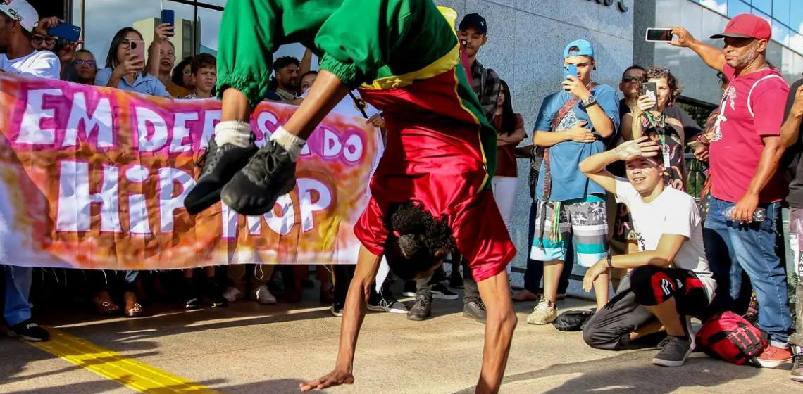 Livro mostra que hip hop conquistou mercados sem perder origem de luta