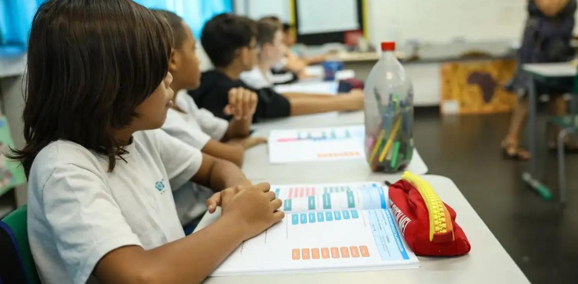 País precisa dar prioridade política à alfabetização, diz especialista