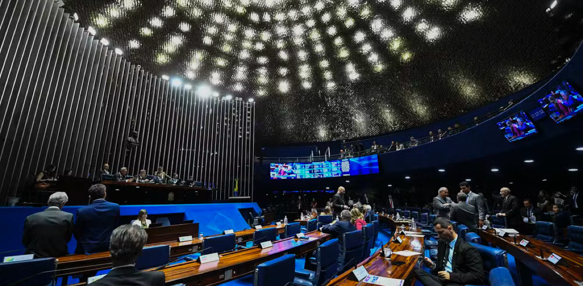 Senado aprova projeto para proteger crianças em meios digitais; texto vai a sanção