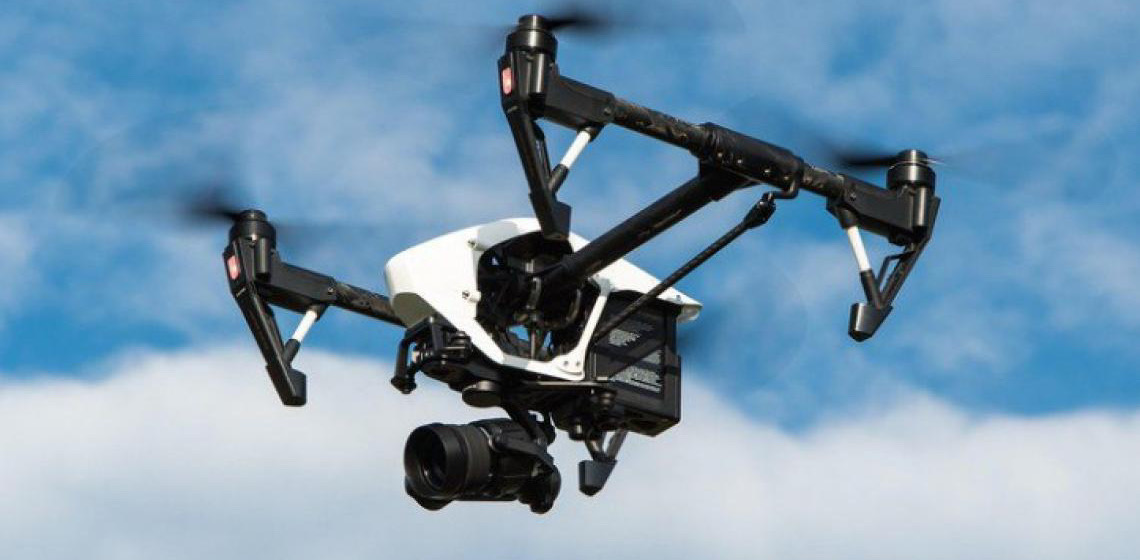Anac lança manual inédito sobre o uso de drones em aeroportos
