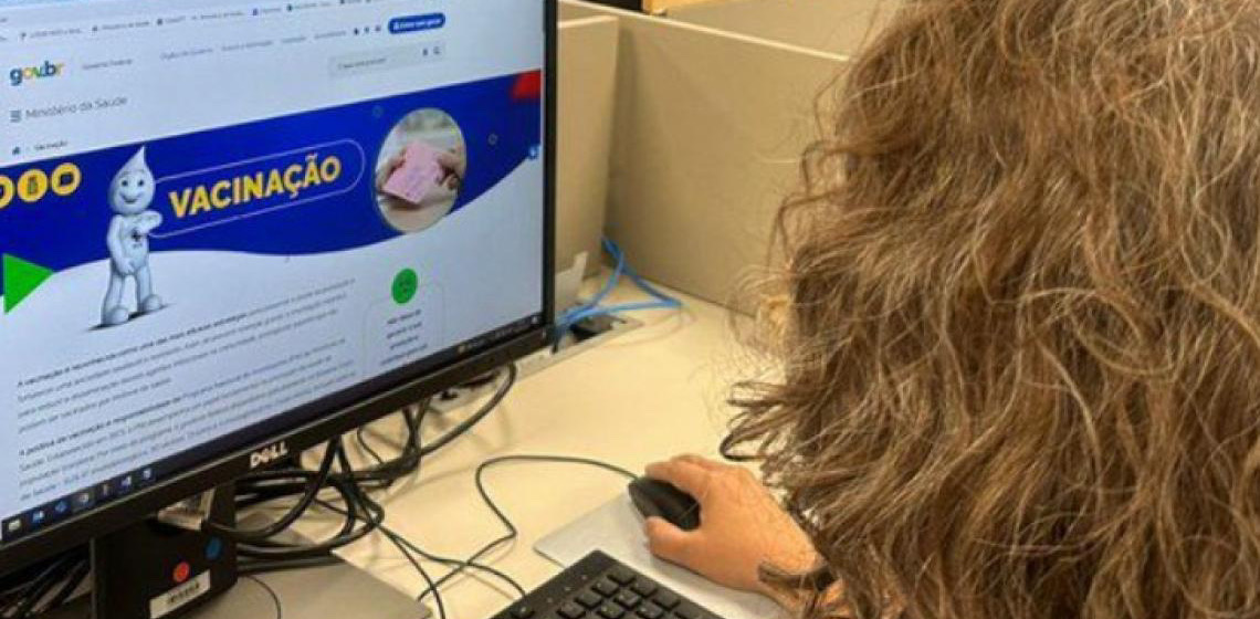 Site do Ministério da Saúde é reconhecido como fonte confiável sobre vacinação