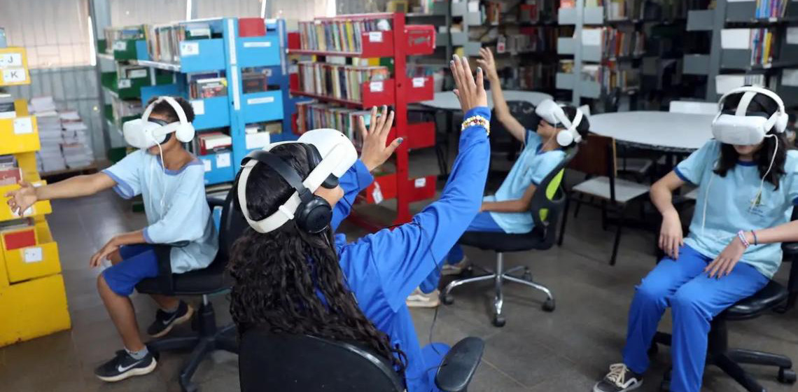 Rádio Nacional da Amazônia celebra dia do bioma em escola do Distrito Federal