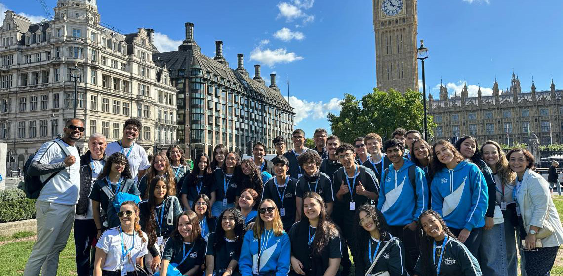 Estudantes do Pontes para o Mundo visitam pontos turísticos de Londres