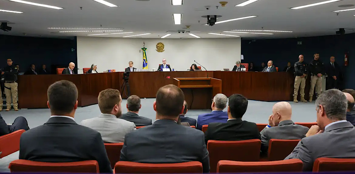 Bolsonarismo amarga derrota com votos por condenação no STF e aposta todas as fichas em anistia