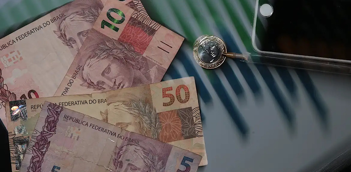 Total de brasileiros com dinheiro esquecido em bancos aumenta e 48 milhões podem sacar