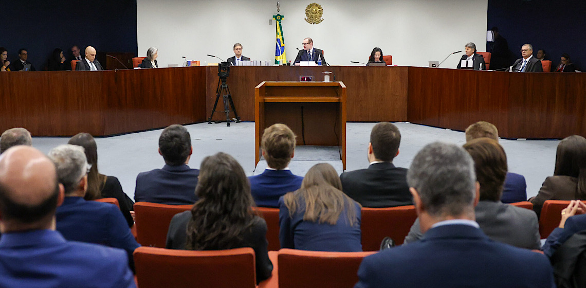 O primeiro julgamento sobre golpe para educar o Brasil