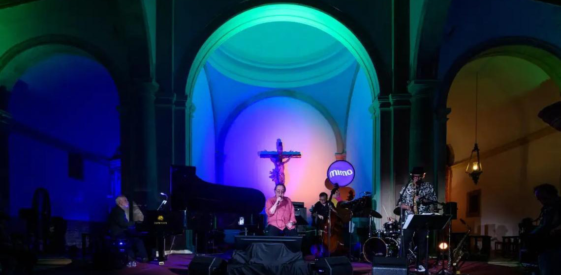 Catedral de 1540 recebe Edu Lobo na volta do MIMO Festival a Olinda