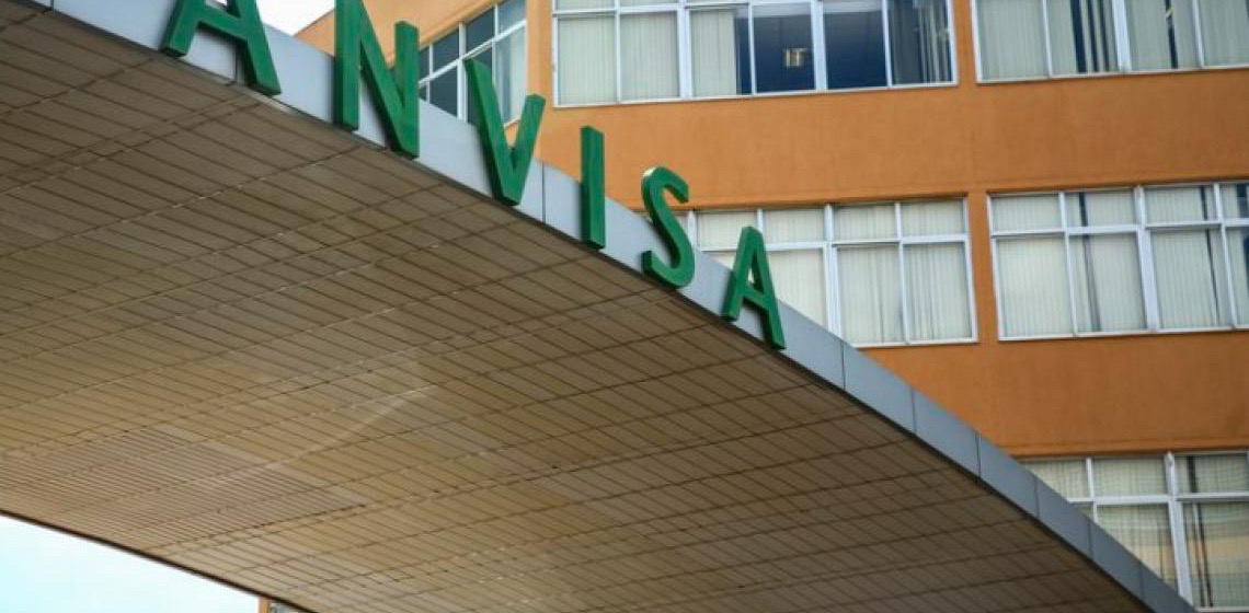 Suplementos irregulares à base de cúrcuma e chá verde são proibidos pela Anvisa