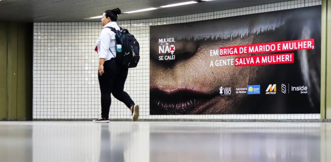 Projeto ‘Mulher, Não se Cale!’ leva ações contra violência de gênero às estações de metrô do DF