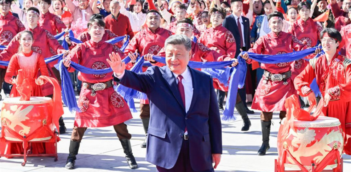 Em ato de unificação nacional, Xi se torna 1º líder da China a ir a aniversário da região de Xinjiang