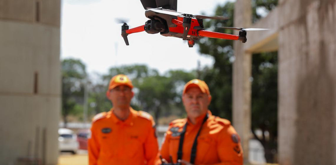Drones ampliam eficiência do Corpo de Bombeiros do DF em salvamentos e no combate a incêndios florestais