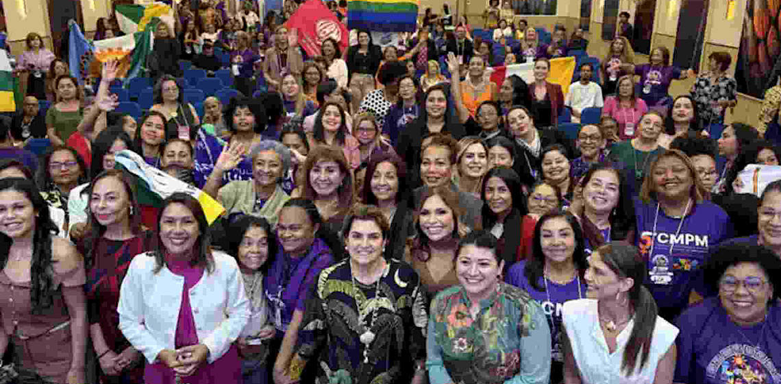 Mulheres discutem em Brasília igualdade de gênero e democracia 