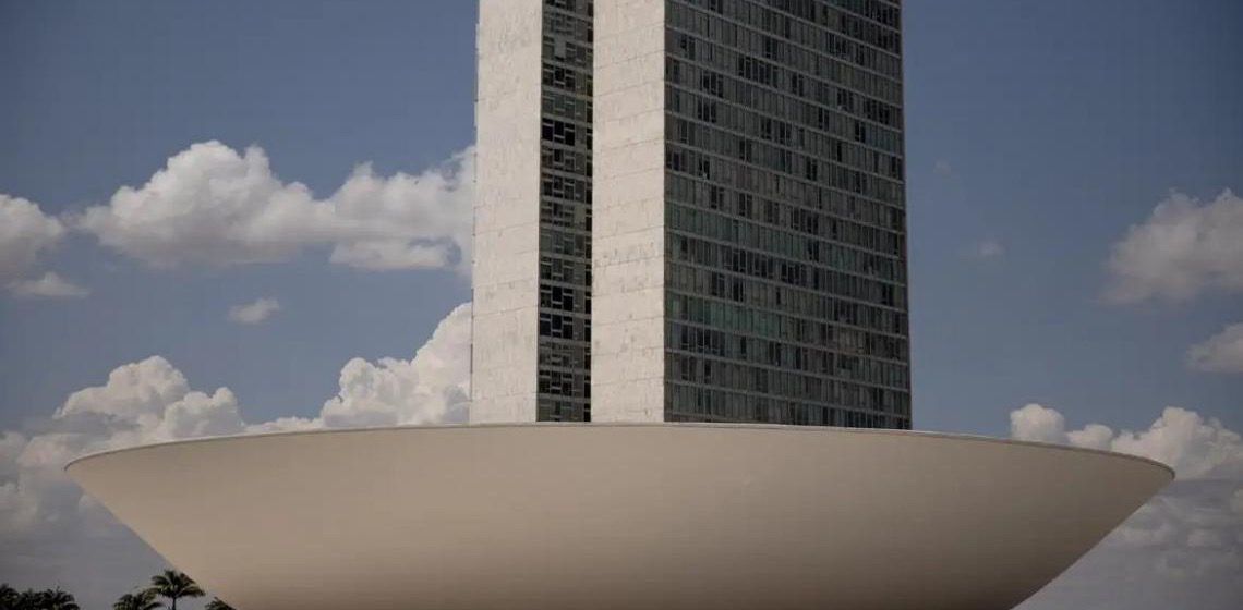 PGR envia ao STF parecer contrário a mandato remoto no Congresso
