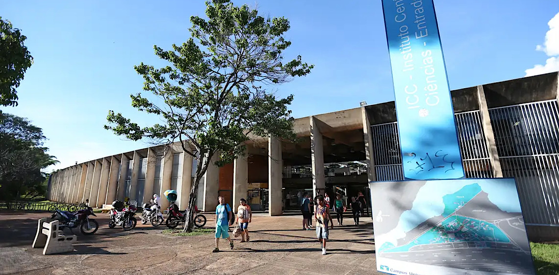 Cientistas desenvolvem testes para detecção de metanol em bebidas 