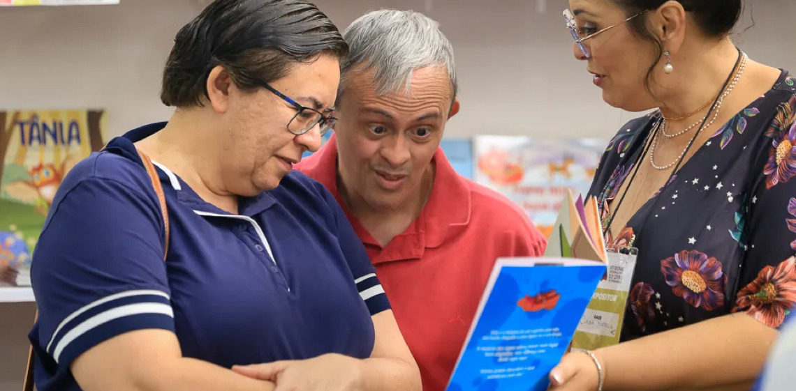 Começa a Bienal do Livro de Pernambuco, com grandes nomes da literatura nacional e buscando formar novos leitores