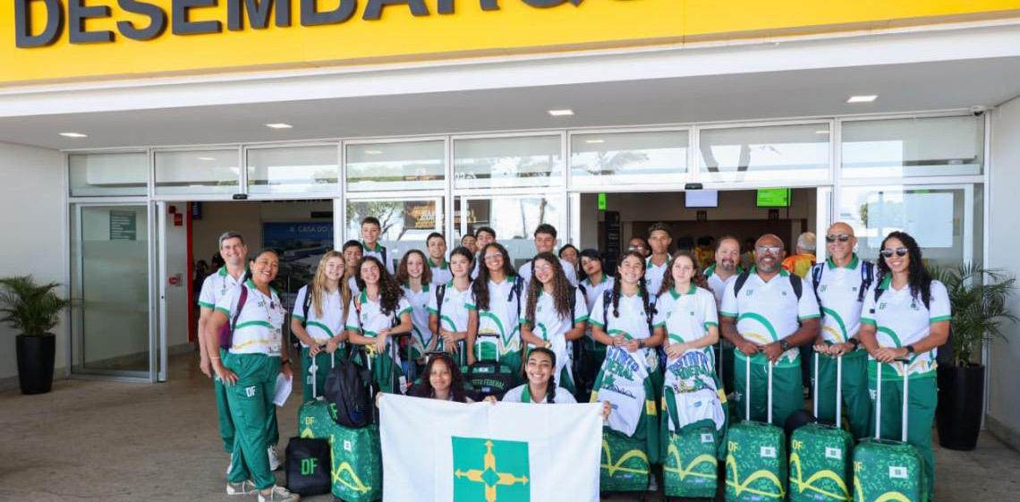 Estudantes do Distrito Federal chegam a Uberlândia para os JEBs 2025