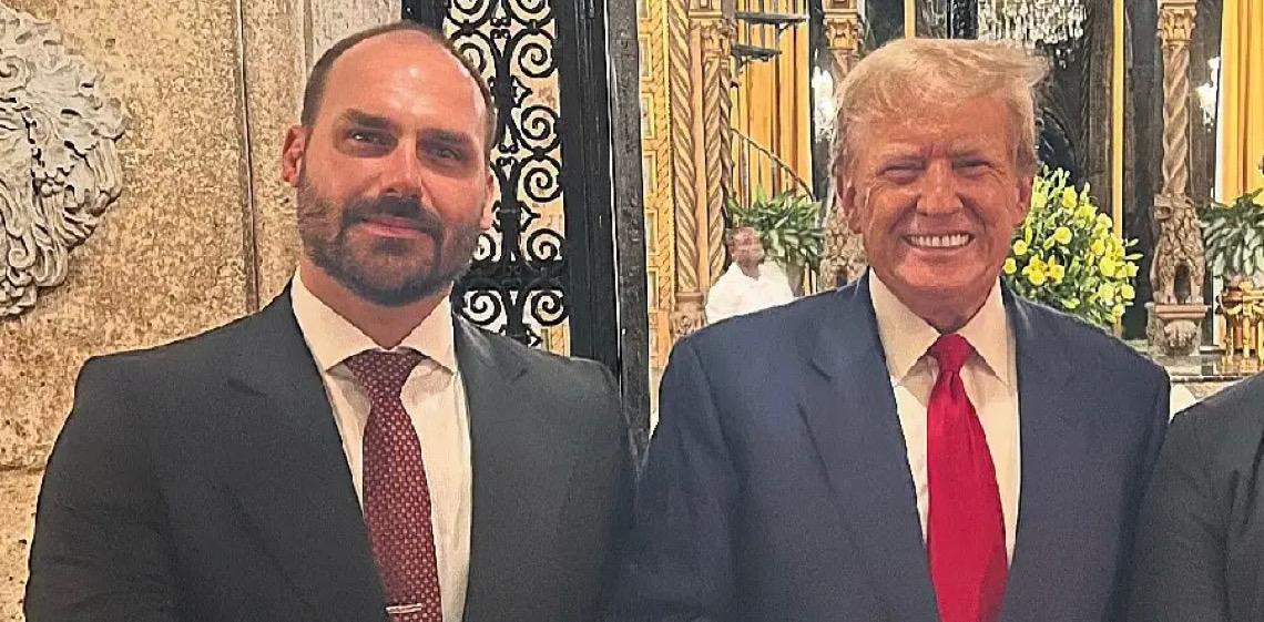 Eduardo Bolsonaro ainda não chamou Donald Trump de comunista