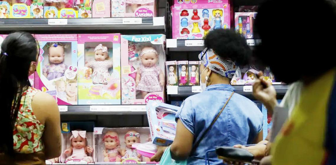 Procon-DF orienta consumidores para compras seguras no Dia das Crianças