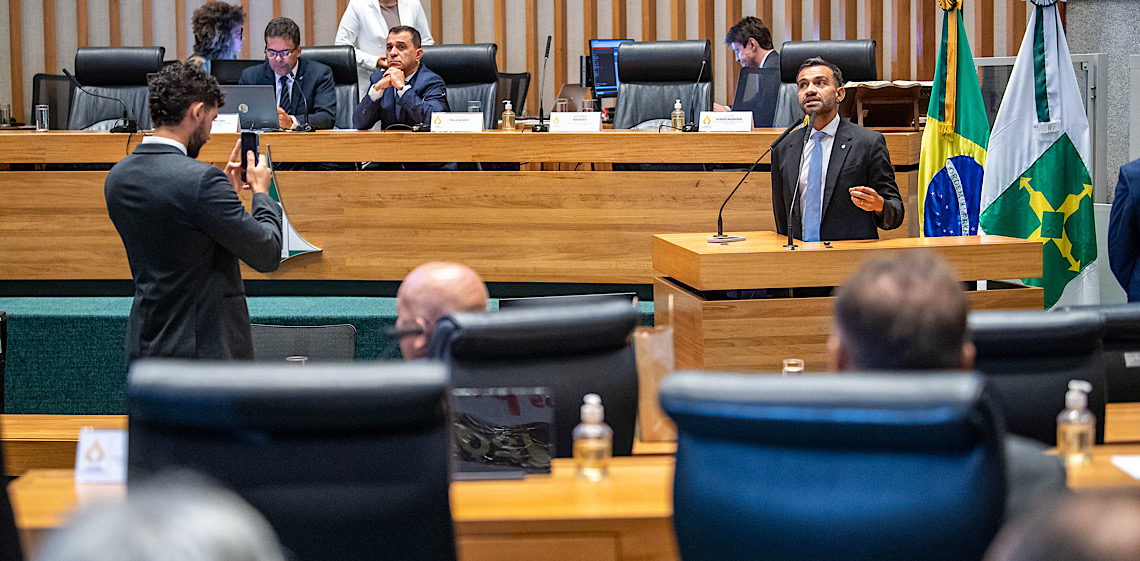 No Distrito Federal, deputados distritais criticam projeto que prevê câmeras em salas de aula