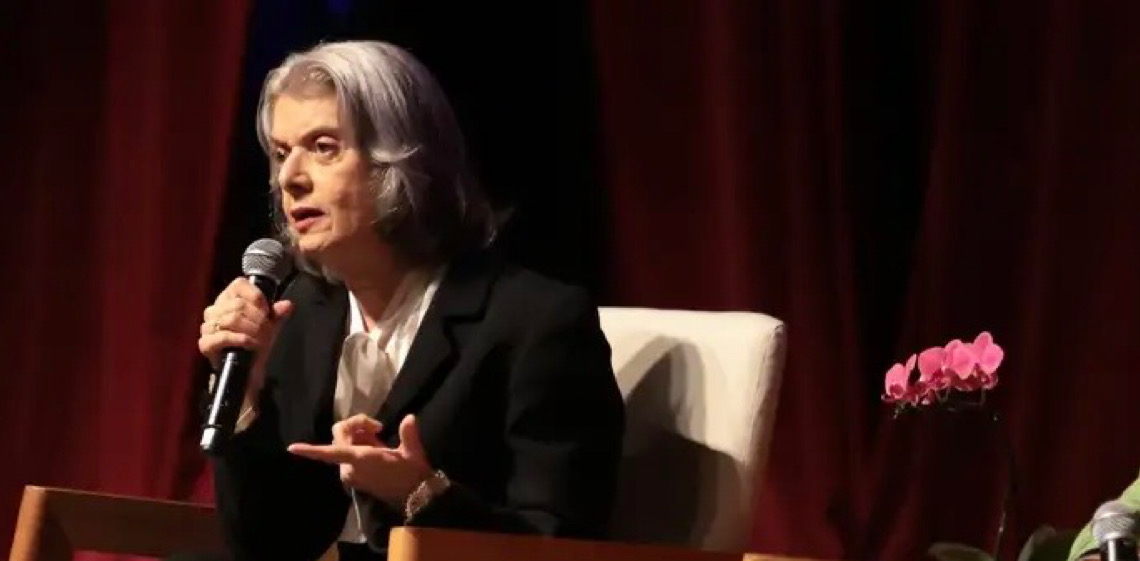 Todos sabem minha posição sobre mulheres no STF, diz Cármen Lúcia 