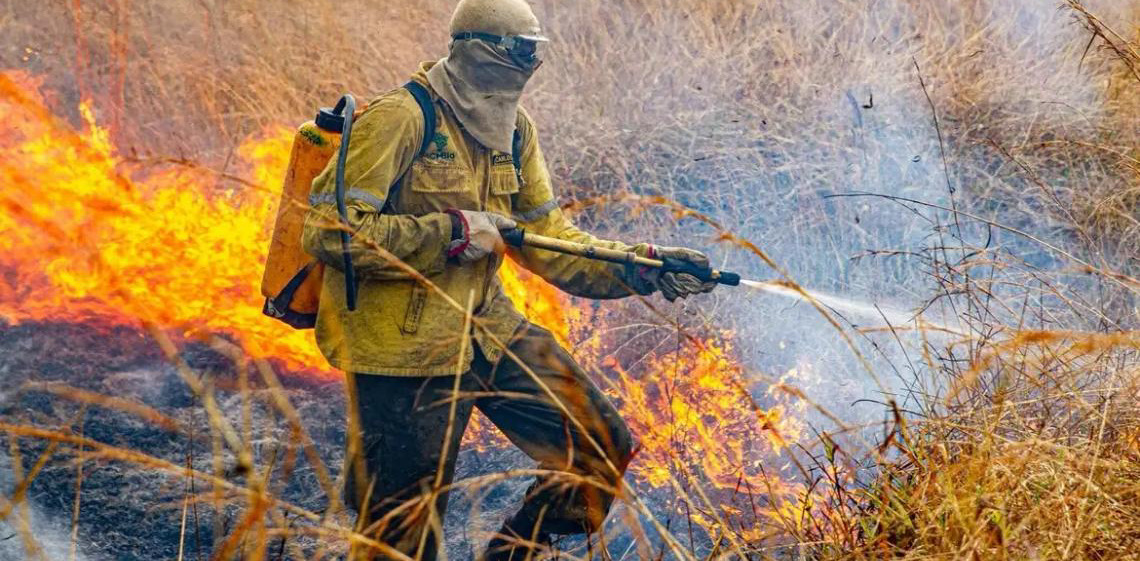 Raios provocam novo foco de incêndio na Chapada dos Veadeiros