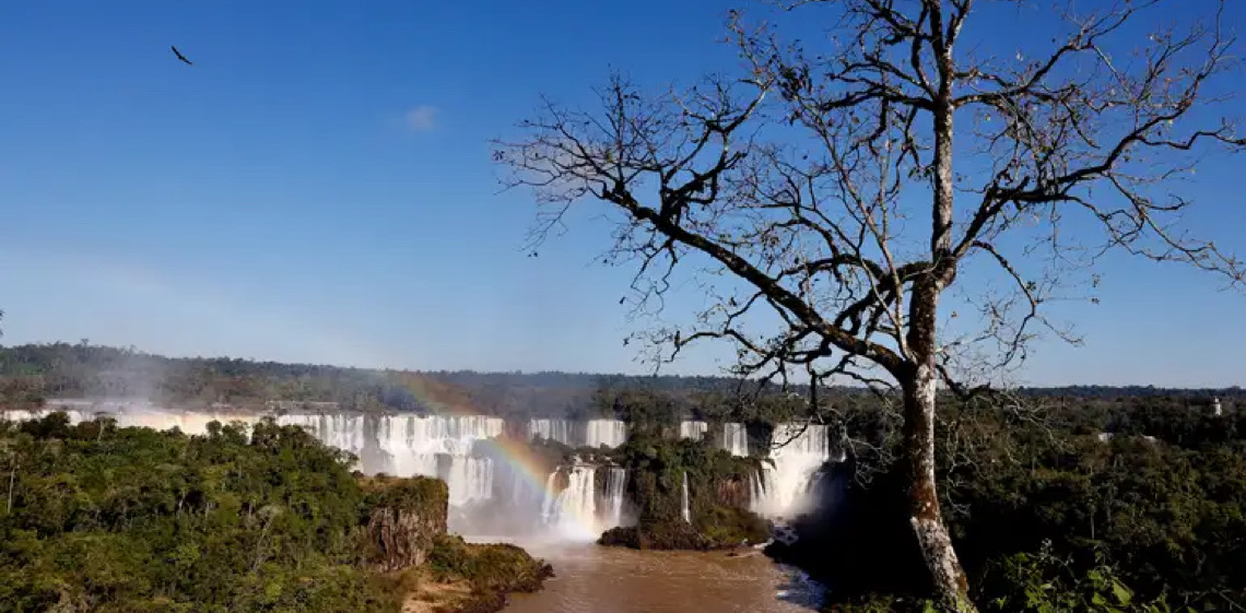 Governo do Paraná tem vitória judicial contra a União sobre posse de área nas Cataratas do Iguaçu