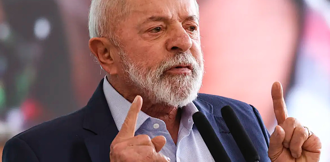 Presidente Lula diz a embaixadores que é preciso manter a paz na América Latina e critica intervenções estrangeiras