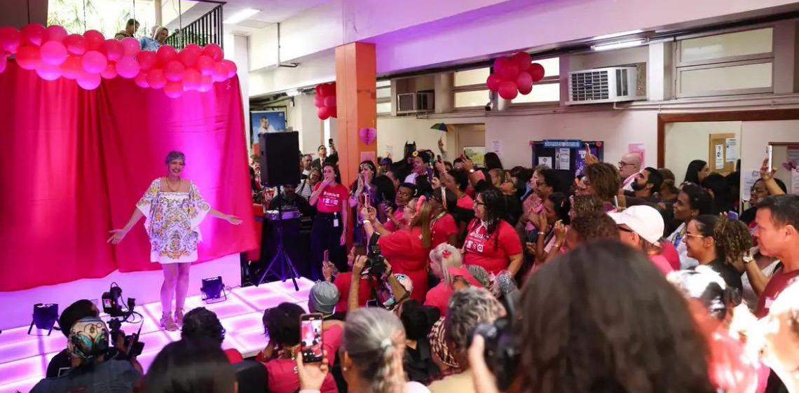 Inca promove autoestima de pacientes em celebração do Outubro Rosa