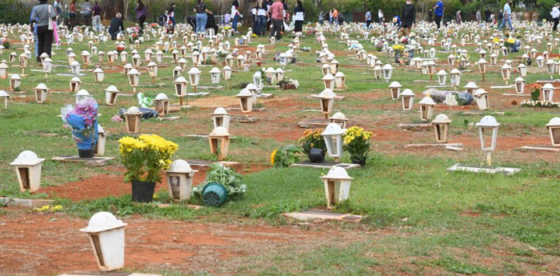 Mais de 600 mil pessoas devem visitar os cemitérios do DF no Dia de Finados