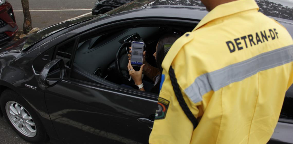 Fiscalização do licenciamento para veículos de placa final 3, 4 e 5 começa sábado, 1º de novembro