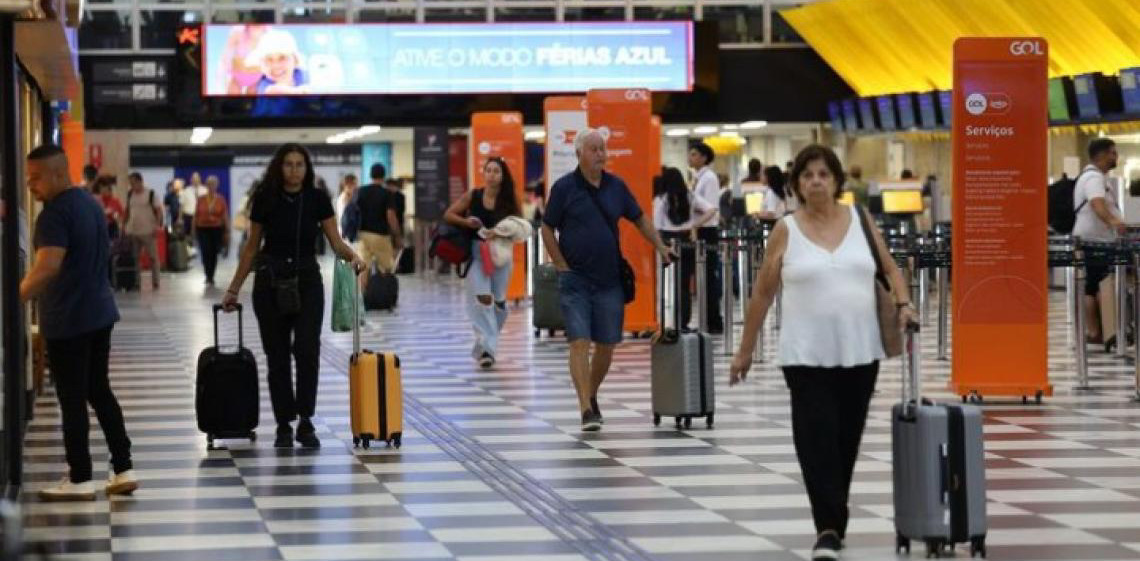 Aviação atinge recorde histórico em agosto e puxa crescimento do setor de transportes