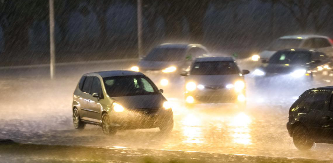 Atenção, motoristas do DF! Cuidados no trânsito devem ser redobrados durante o período chuvoso