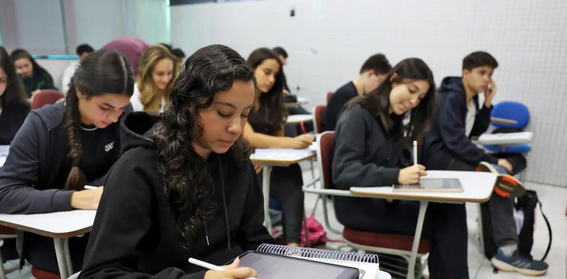 Conheça as regras para a prova de redação do Enem 2025 no domingo