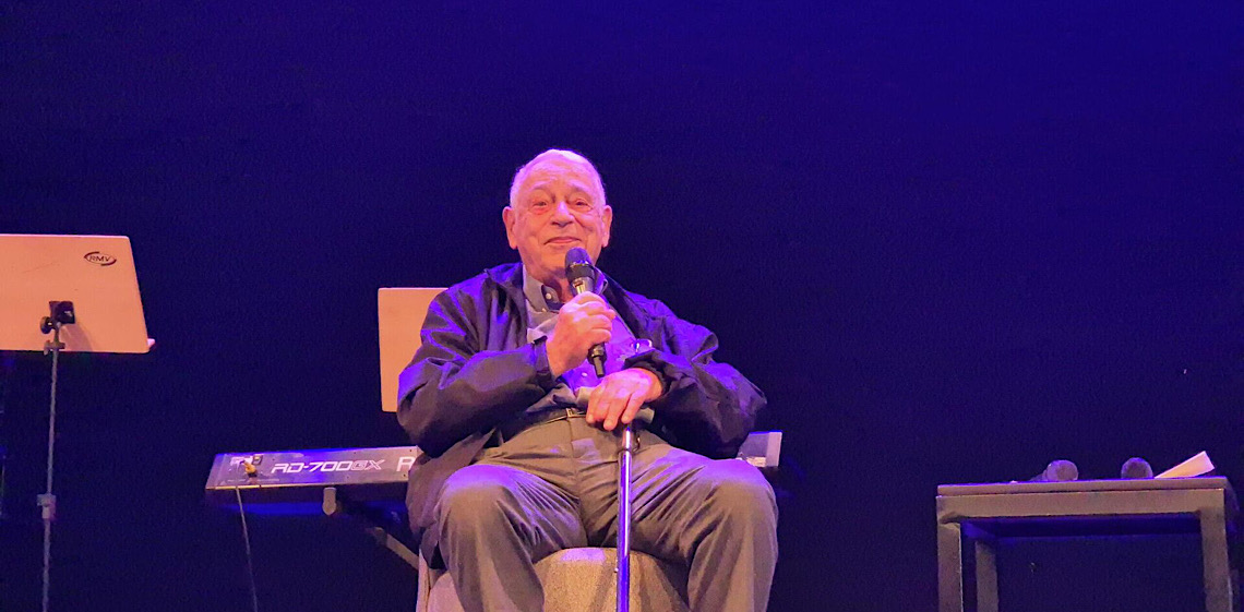 Sobrevivente do Holocausto relembra invasão nazista durante ato pelos 87 anos da Noite dos Cristais