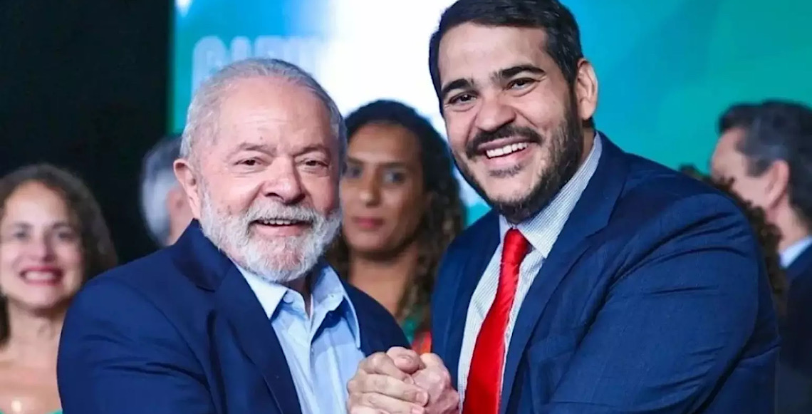 Mendonça é 1º no STF a celebrar indicação de Lula e diz que Messias é nome qualificado